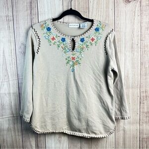 White‎ Stag Cream Blouse with Colorful Embroidery